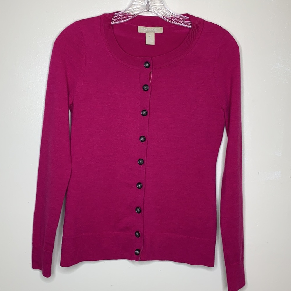 BANANA REPUBLIC Cardigan Sweater Extra Fine Merino Wool Cranberry Classic XS